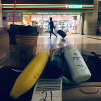 Photo taken at 7-Eleven by 🇵🇭 Jac 🇨🇷 on 6/11/2018