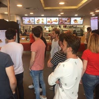 7/6/2018 tarihinde Andy H.ziyaretçi tarafından KFC'de çekilen fotoğraf