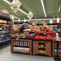 Photo taken at Super Foodtown by Druanna :. on 5/1/2017