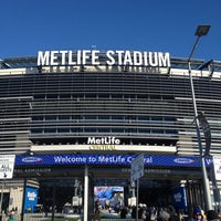รูปภาพถ่ายที่ MetLife Stadium โดย Julio A. เมื่อ 12/30/2012