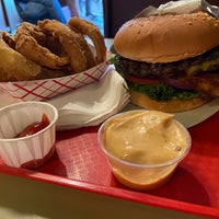 Photo taken at Red Mill Burgers by Erich J. on 5/14/2023