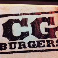 รูปภาพถ่ายที่ CG Burgers โดย JT T. เมื่อ 3/9/2013
