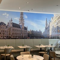 Photo taken at Hotel NH Brussels Grand Place Arenberg by Gene T. on 9/2/2022