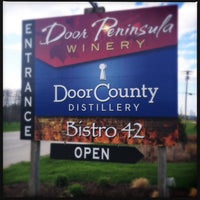 รูปภาพถ่ายที่ Door County Distillery โดย Heather E. เมื่อ 5/21/2014