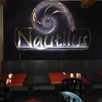 Foto tirada no(a) Nautilus Seafood &amp;amp; Grill por Jenifer O. em 5/30/2014