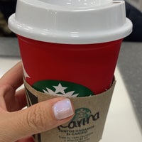 Photo taken at Starbucks by Karina Á. on 11/4/2022