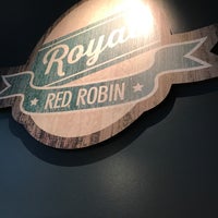 Photo taken at Red Robin Gourmet Burgers and Brews by Reagan W. on 6/16/2017