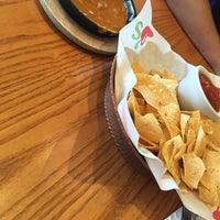 Photo taken at Chili&amp;#39;s Grill &amp;amp; Bar by Bóng Bay on 4/14/2016