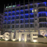 Foto tomada en i-SUITE Hotel  por Kristian V. el 8/6/2022