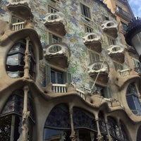 Photo taken at Casa Batlló by Merve Ç. on 9/26/2017