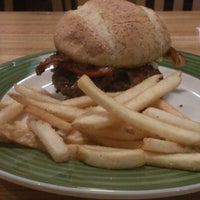 Photo taken at Applebee&amp;#39;s Grill + Bar by Kaos on 1/12/2013