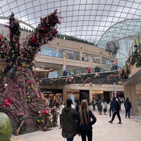 Снимок сделан в Victoria Quarter пользователем Ross S. 9/9/2022