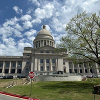 Foto diambil di Arkansas State Capitol oleh Ross S. pada 4/21/2023