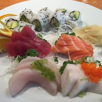 Das Foto wurde bei Sushigo von Jeremy O. am 10/7/2015 aufgenommen