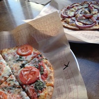 3/6/2015 tarihinde Jereca 7.ziyaretçi tarafından Mod Pizza'de çekilen fotoğraf