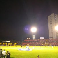 Снимок сделан в Estádio Adelmar da Costa Carvalho (Ilha do Retiro) пользователем Pilatos Santos P. 4/27/2019