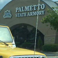 รูปภาพถ่ายที่ Palmetto State Armory โดย Donna M. เมื่อ 7/15/2016
