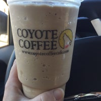 Foto tirada no(a) Coyote Coffee Cafe por Donna M. em 10/13/2016