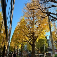 Photo taken at プラチナ通り by Yukari I. on 12/3/2023