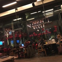Foto scattata a zeybe restaurant da Timuçin T. il 2/14/2016