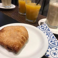 Photo prise au JT Caffè par Marina T. le7/24/2019