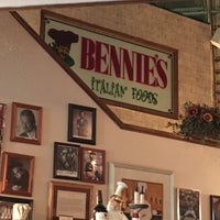 Photo taken at Bennie&amp;#39;s Italian Foods &amp;amp; Pizza by Krissy H. on 7/19/2016