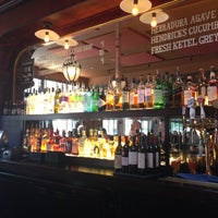 4/24/2013 tarihinde Erin L.ziyaretçi tarafından Harry&amp;#39;s Bar'de çekilen fotoğraf