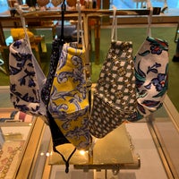 tory burch square one mall