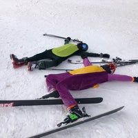 Foto diambil di Homewood Ski Resort oleh Giles D. pada 1/1/2021