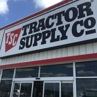 Photo taken at Tractor Supply Co. by ᴡ V. on 6/19/2016