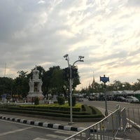 Photo taken at Khok Wua Intersection by NiceSy N. on 11/24/2017