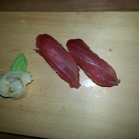 Foto diambil di Dojo Restaurant &amp;amp; Sushi Bar oleh Trav pada 3/22/2013