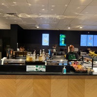 Photo taken at Starbucks by 𝗙𝗮𝗿𝗶𝘀 . on 10/31/2022