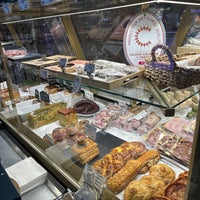 Photo taken at Le Comptoir de la Gastronomie by Sergey🚼 Z. on 10/17/2023