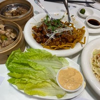Photo taken at Tuan Tuan Chinese Brasserie by Alex F. on 4/17/2023