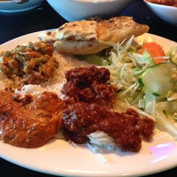 Снимок сделан в Mantra Indian Cuisine &amp;amp; Bar пользователем David B. 9/24/2012