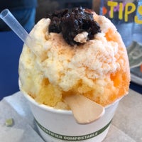 Photo taken at Local Boys Shave Ice by Cindy L. on 5/24/2017