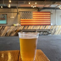 Photo taken at Flagship Brewing Co. by Tom M. on 9/17/2022