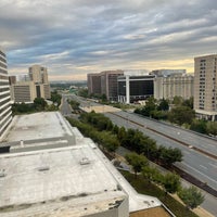 Photo taken at Crystal Gateway Marriott by Tom M. on 9/13/2022