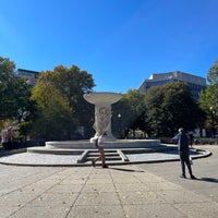Photo taken at Dupont Circle Fountain (Samuel Francis Du Pont Memorial Fountain) by Tom M. on 10/27/2022