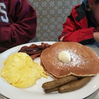 Photo taken at Lincoln Square Pancake House by Jose F. M. on 4/4/2019