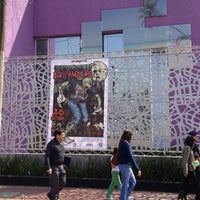 รูปภาพถ่ายที่ Centro Cultural Carranza โดย Abigail B. เมื่อ 10/23/2012