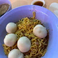 Photo taken at Meng Kee Minced Meat Noodle &amp;amp; Foo Chow Fish Ball by Brian F. on 1/17/2023