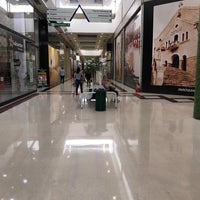Photo taken at Central Plaza Shopping by Bruno M. on 10/30/2017