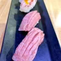 Foto diambil di Sushi Ichimoto oleh Erica C. pada 3/25/2018