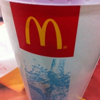 Photo taken at McDonald&amp;#39;s by Cinnamon Y. on 12/19/2012