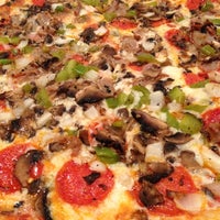 รูปภาพถ่ายที่ Buongiorno Pizza &amp;amp; Pasta โดย ShopaholicMom M. เมื่อ 12/8/2012