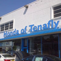 Foto tirada no(a) Honda Of Tenafly por B n H em 6/16/2014
