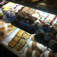 Photo taken at Greenhills Irish Bakery by Vicky H. on 2/1/2013