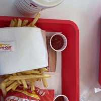 Photo taken at In-N-Out Burger by Soliman on 8/16/2021
